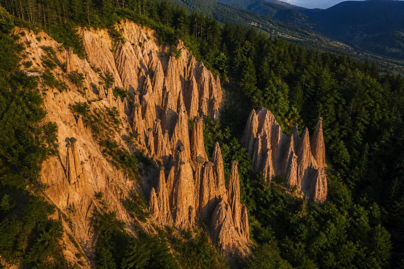 Niš Day Trips by Car: Southern Serbia’s Best Routes from the City of Emperors